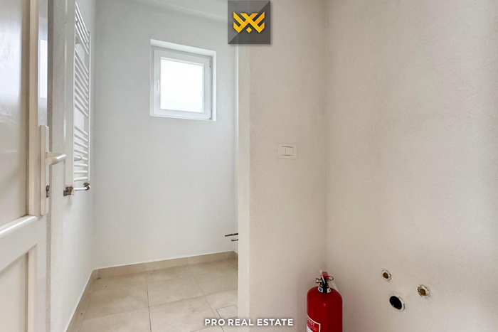 Lokal 108m² me #qira në Veternik