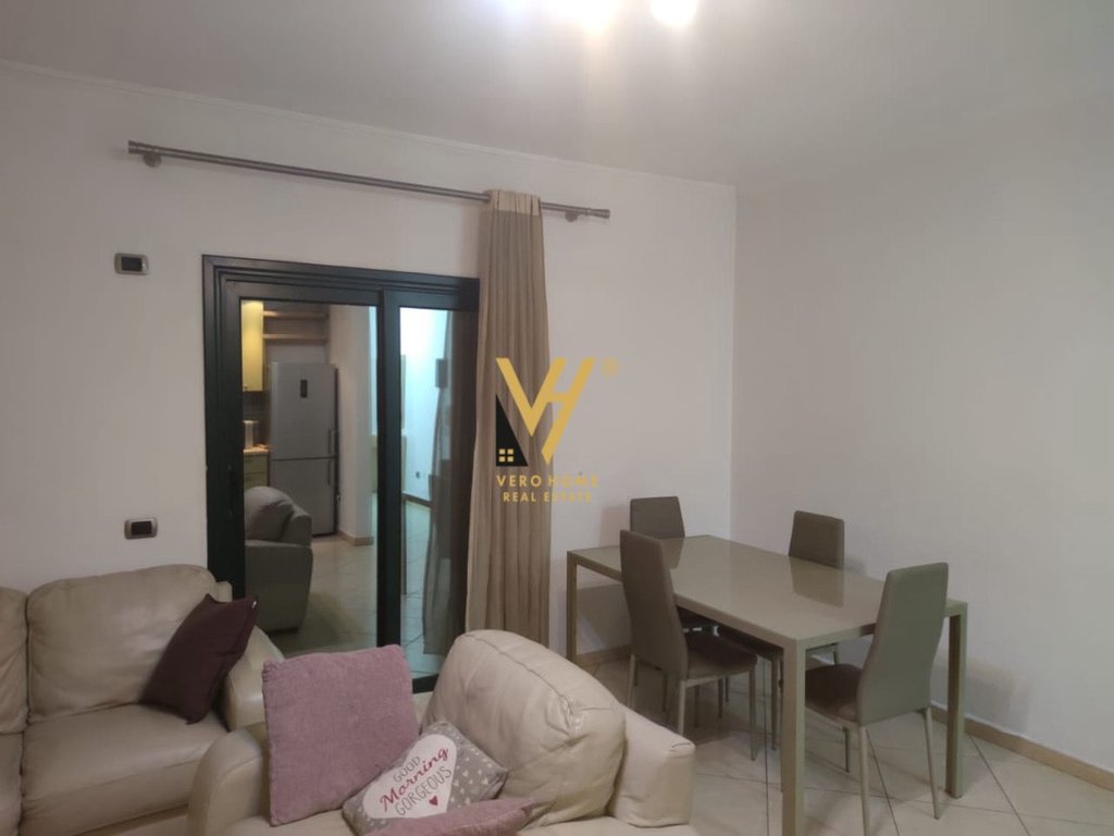 Appartement à louer 2+1+2+bâtiment avec loyer à ferit xhajko 700 euro