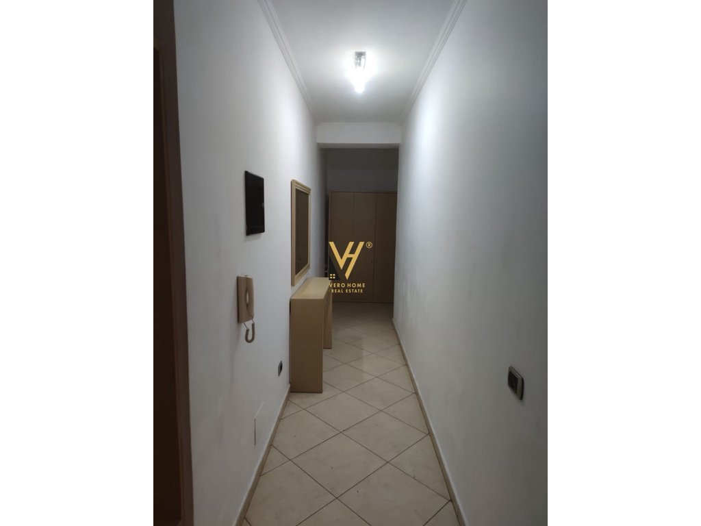 Appartement à louer 2+1+2+bâtiment avec loyer à ferit xhajko 700 euro