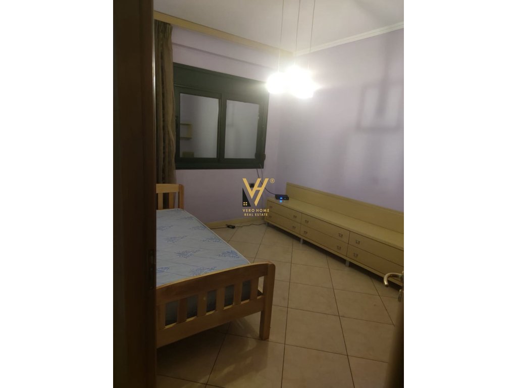 Appartement à louer 2+1+2+bâtiment avec loyer à ferit xhajko 700 euro