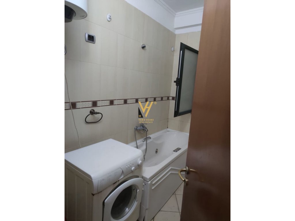 Appartement à louer 2+1+2+bâtiment avec loyer à ferit xhajko 700 euro