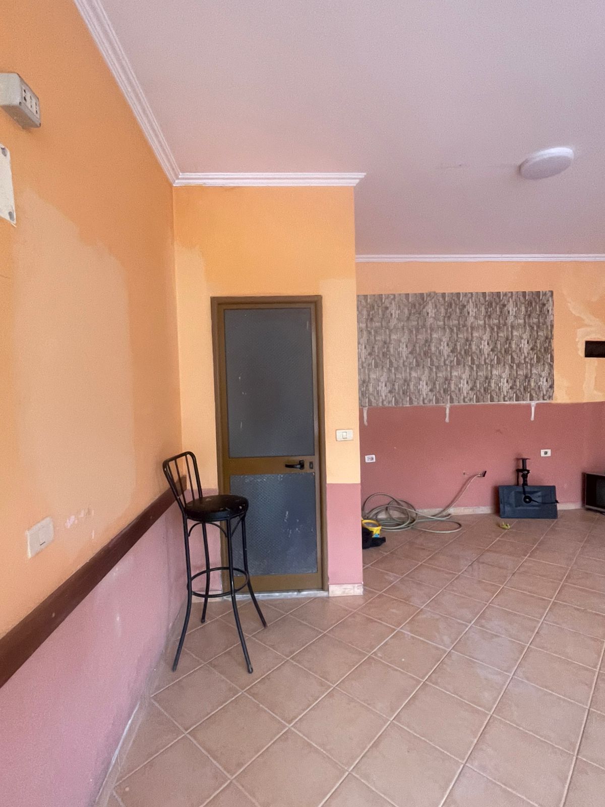 Venta | espacio comercial | kinostudio | 105.000 € (3)