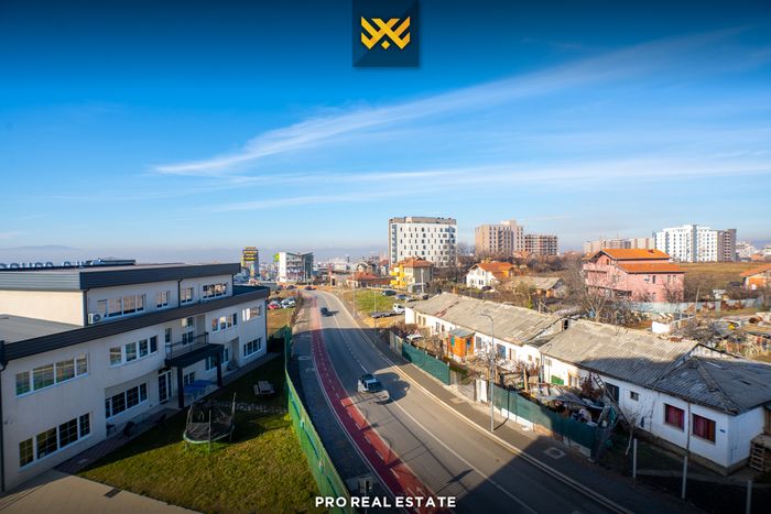 Propriété de 800m² à #louer à Veternik.