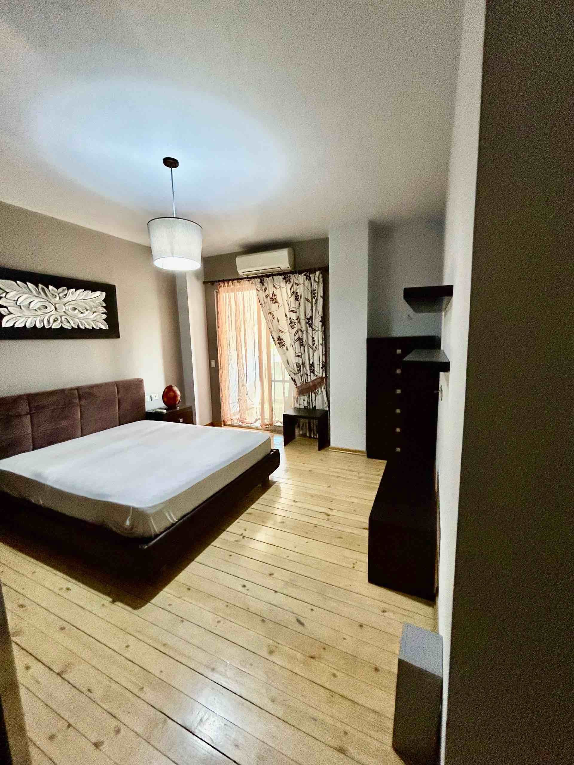 Vente | appartement 1 + 1 | selitë; commune de paris | 170 000 € (2)