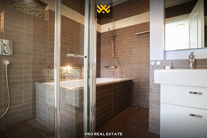 Casa di 270m² in affitto nel villaggio ndërkombëtar