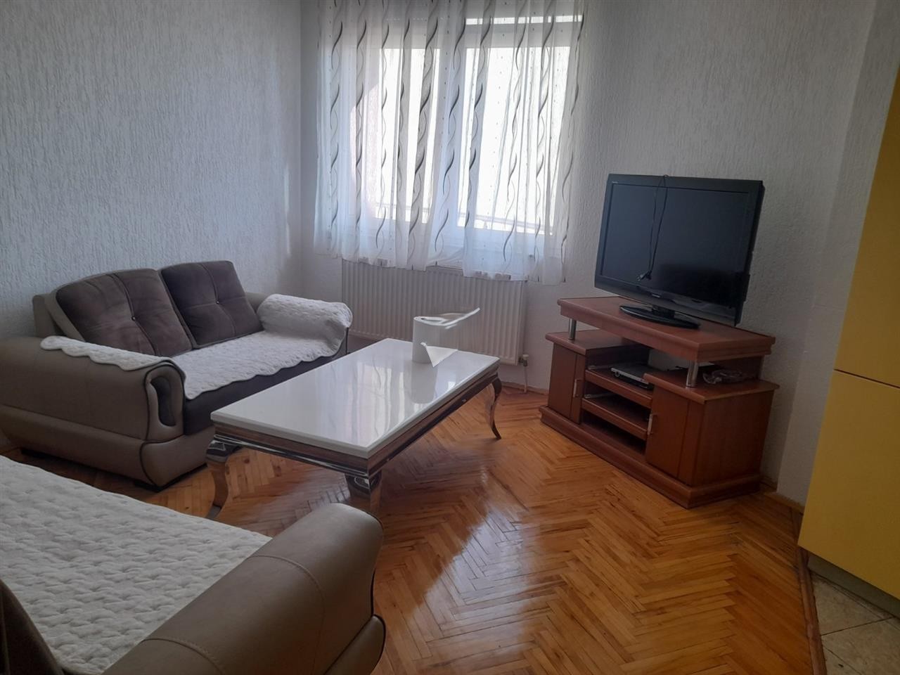 Banesë me qira 1+1 në Aktash