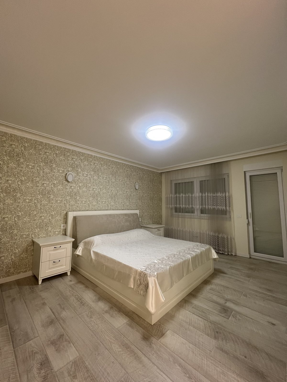 Banesë me qira 3+1 në matin 1