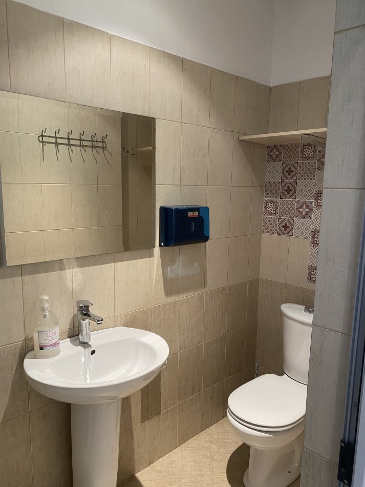 Vente | local commercial | rruga e dibrës | 128 000 € (3)