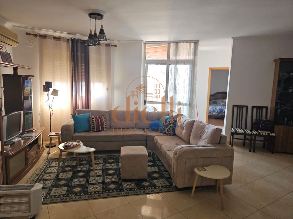 2+1 apartment for rent on rr. Barrikadave