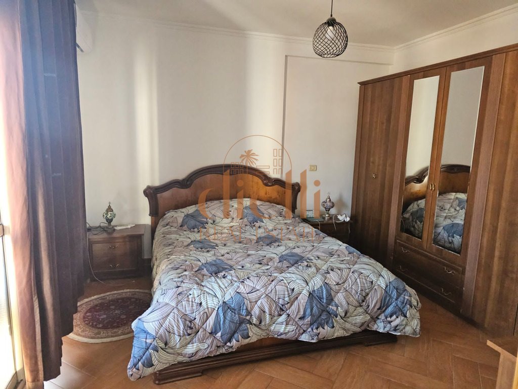 2+1 apartment for rent on rr. Barrikadave