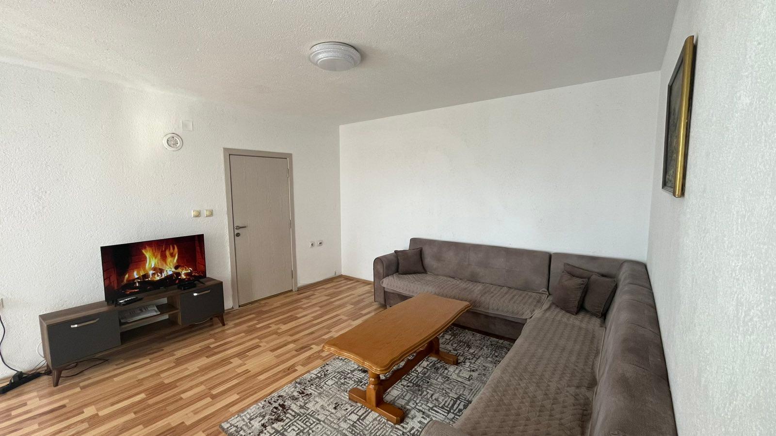 Apartamento 1+1 para alugar em Bregu i Diellit (2)