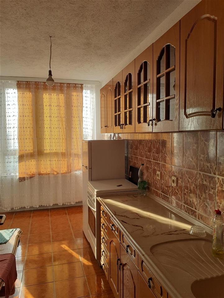 Apartamento 1+1 para alugar em Bregu i Diellit (3)