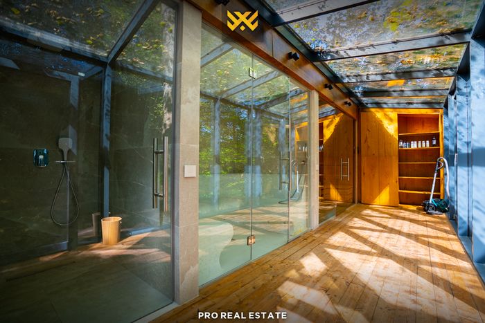 Villë 330m² për #shitje në brezovicë