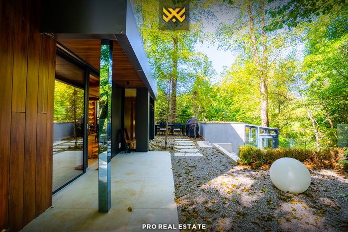 Villë 330m² për #shitje në brezovicë