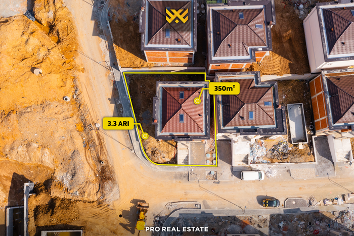 Casa de 350m² en venta en el barrio royal green residence (2)