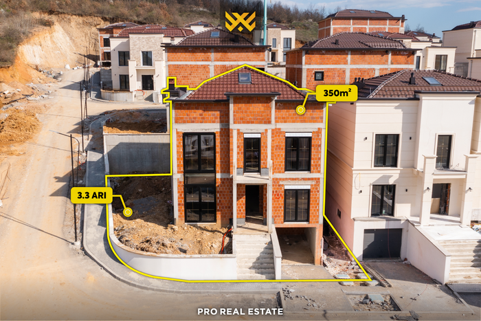 Casa de 350m² en venta en el barrio royal green residence (4)