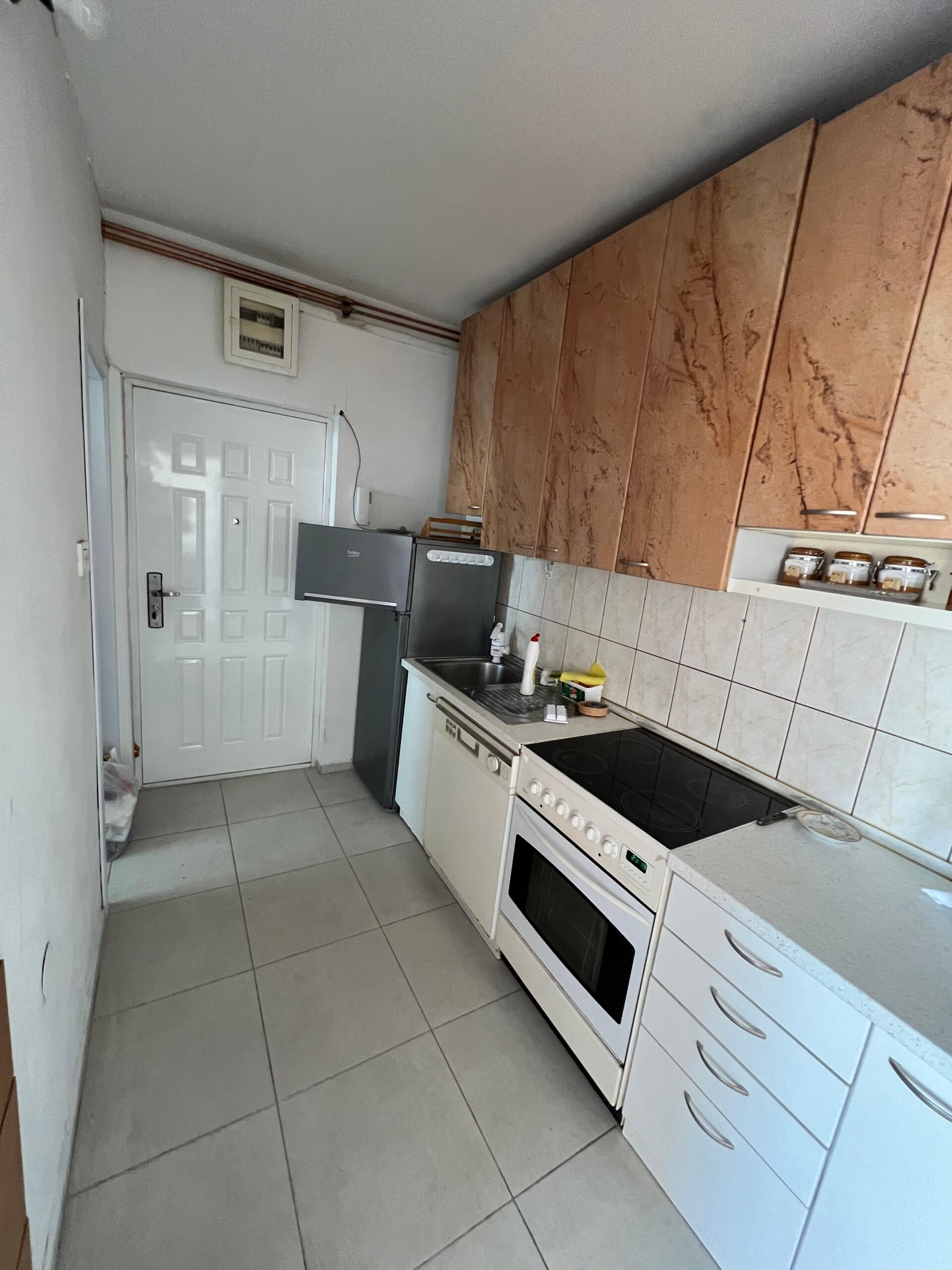 Apartamento 2+1 en alquiler en ulpianë (2)