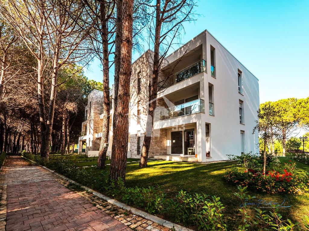 "San Pietro" hotel & residences (2)