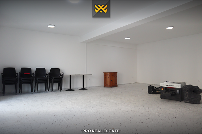 Lokal 70m² për #shitje në velani