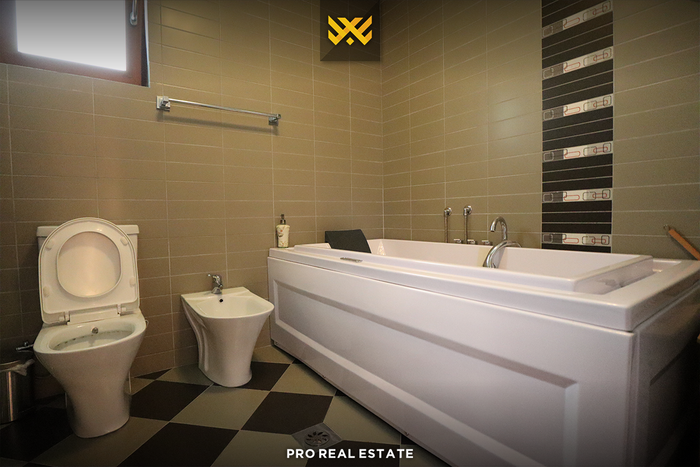 House 443m² for sale in hajvali