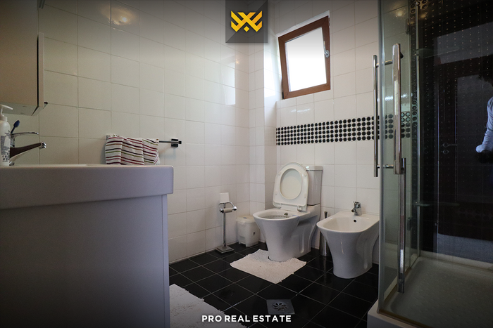 House 443m² for sale in hajvali