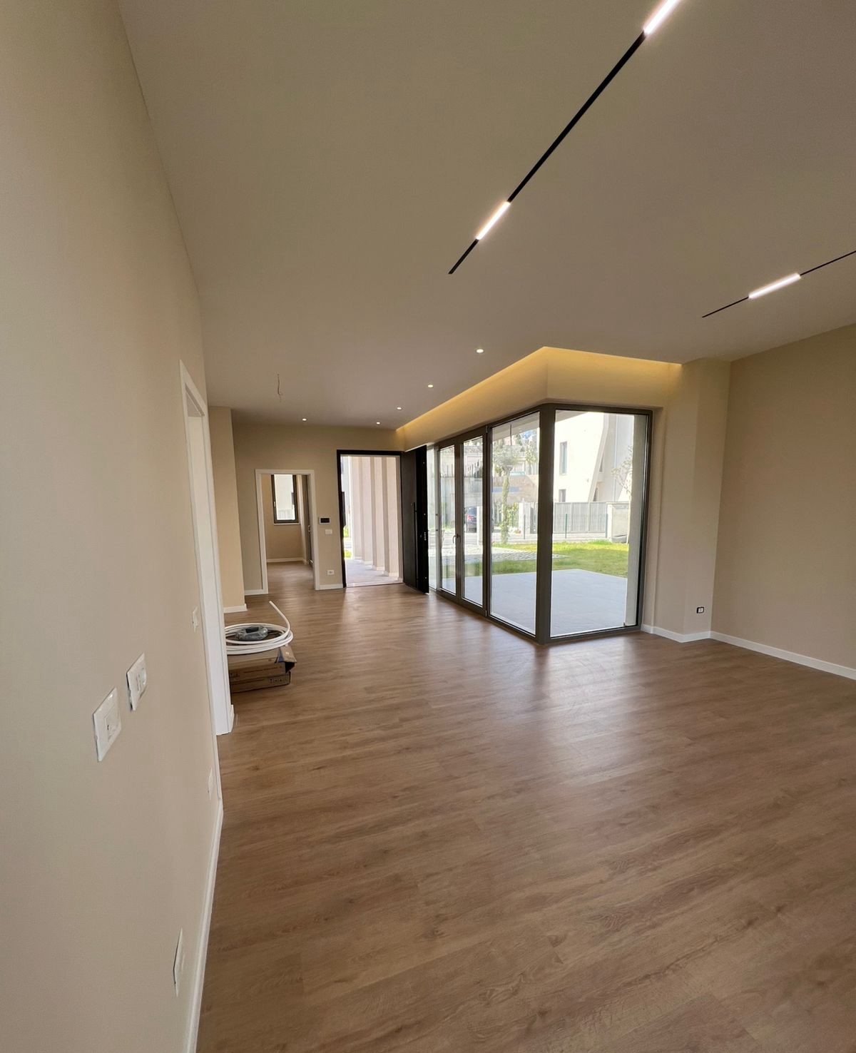 Miete | villa 5 + 1 | trockener see | 2200 €/monat (3)