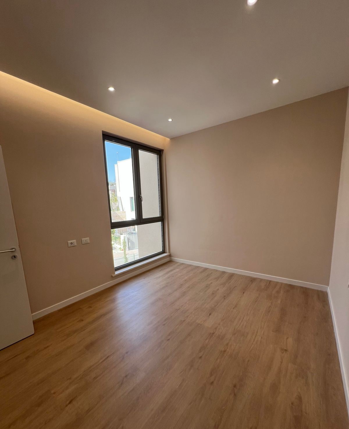 Miete | villa 5 + 1 | trockener see | 2200 €/monat (8)