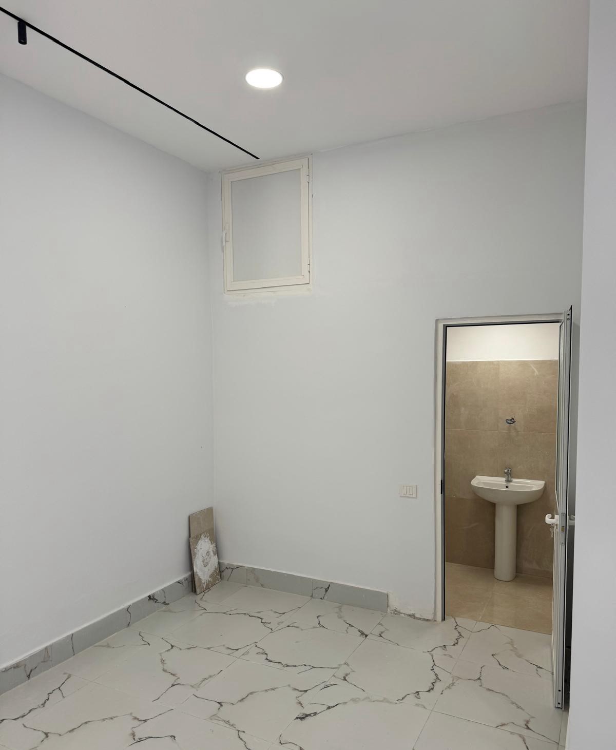 Shitje | ambjent biznesi | rruga mine peza | 190000 € (8)
