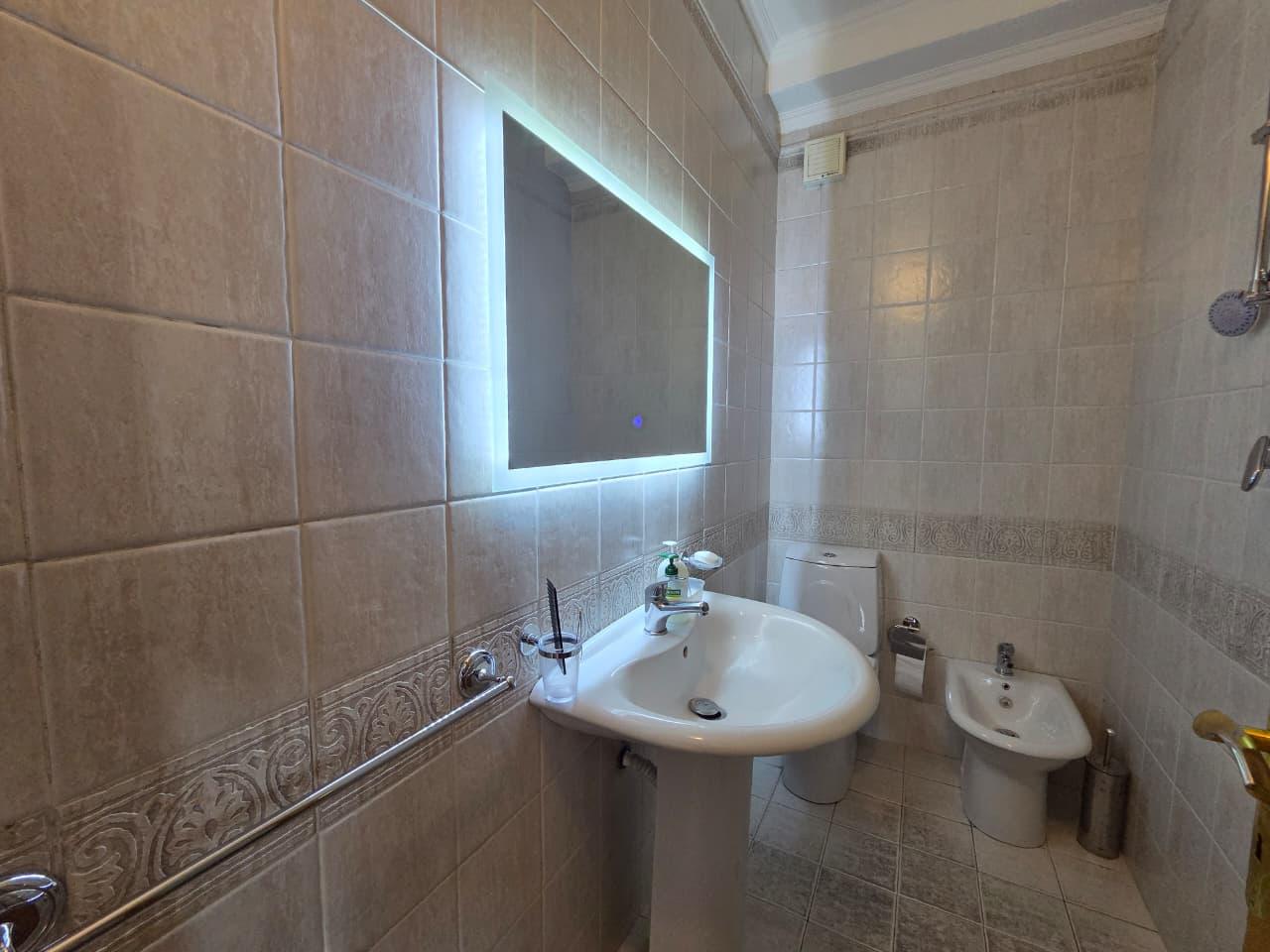 Vendita | appartamento 3 + 1 | Blloku | 650000 € (7)