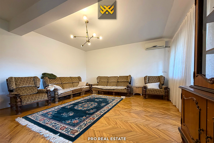 Banesë / zyrë 87m² me #qira në Lakrishtë