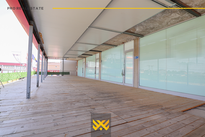 Local de 714m² en alquiler en emshir.