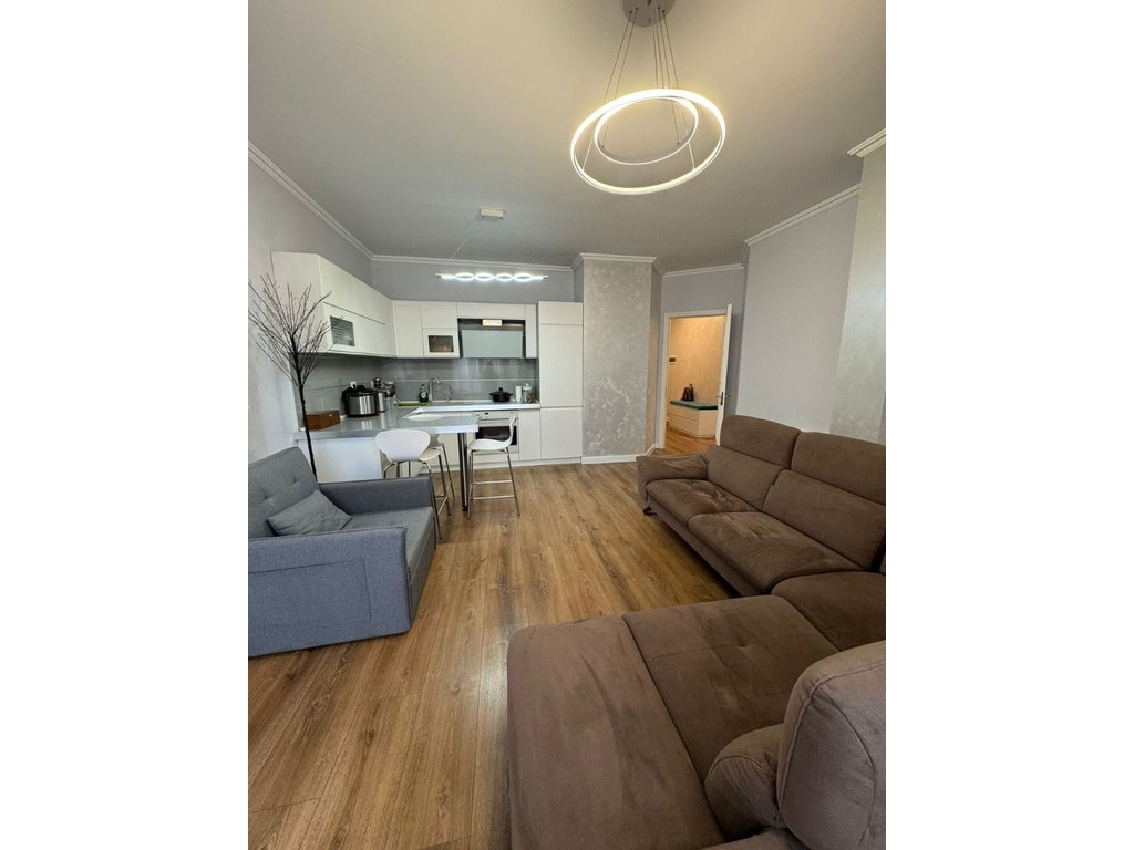 Apartamento 2+1 à venda na kodra e diellit