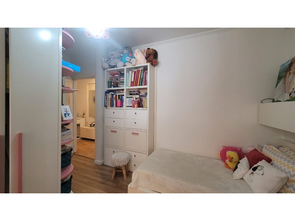 Apartament 2+1 per shitje afer (leonores) kodra e diellit.