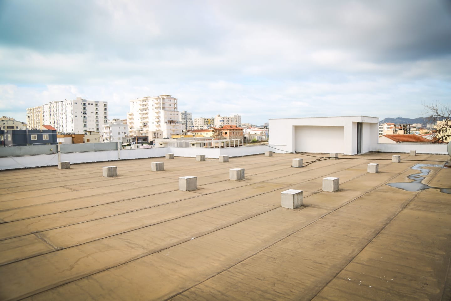 Vente | local commercial | ura e dajlanit | 590000 € (2)
