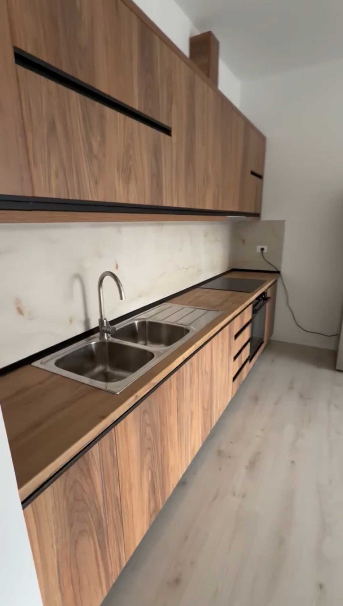 Qera | apartament 2 + 1 | fusha aviacionit | 550 €/muaj (2)