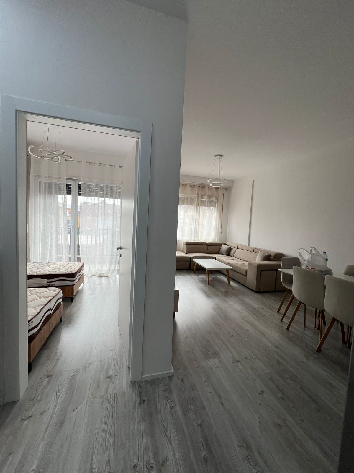 Shitje | apartament 2 + 1 | Yzberisht | 190000 € (2)