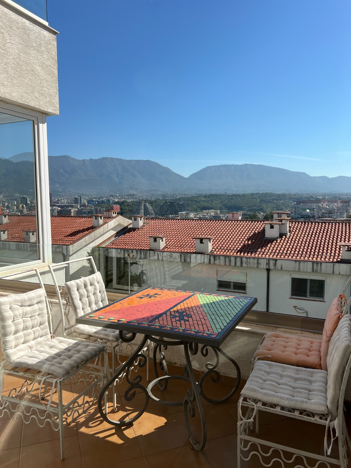 Venda | villa 5 + 1 + 4 | kodra e diellit 1 | €1.100.000 (2)