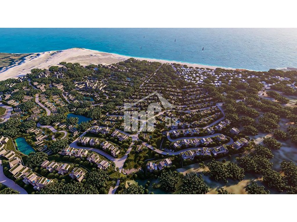 "Green Coast" village, palase