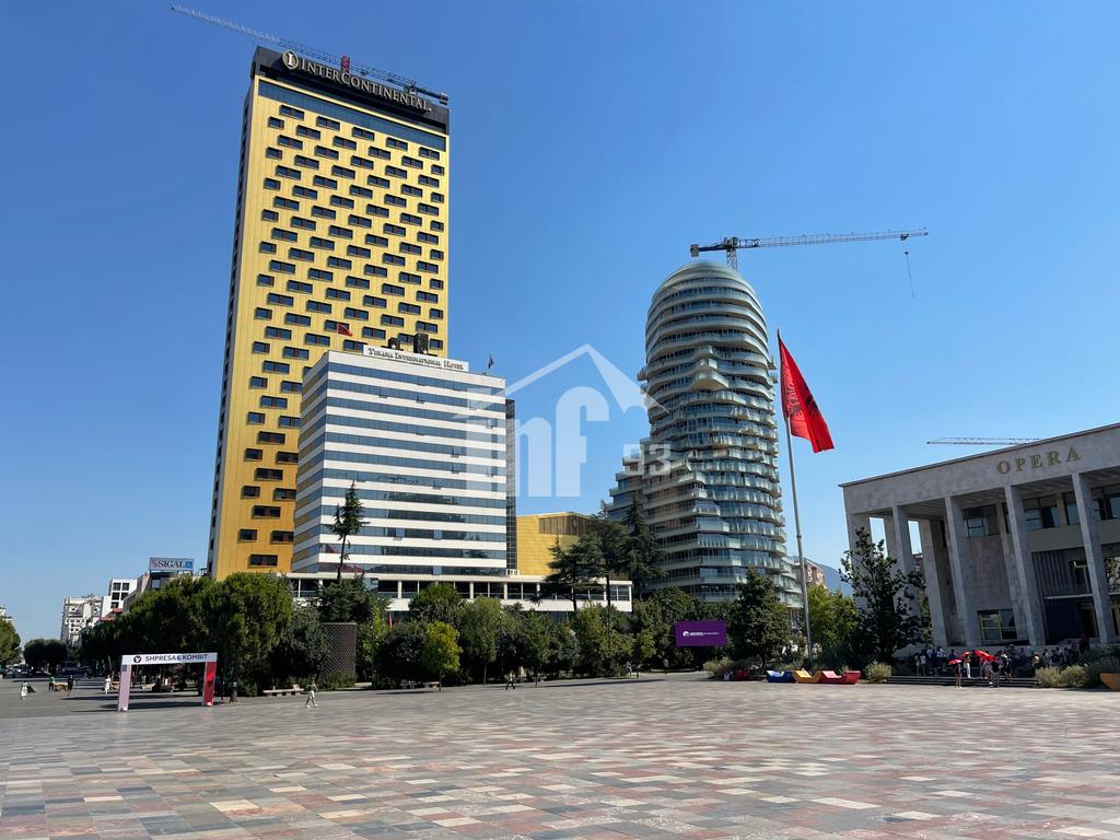 Centro, praça skënderbej