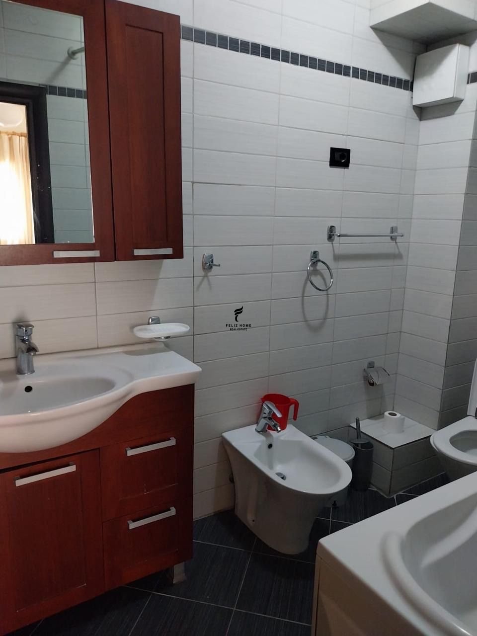 Piso en alquiler 2+1 calle Elbasan 85.000 leke