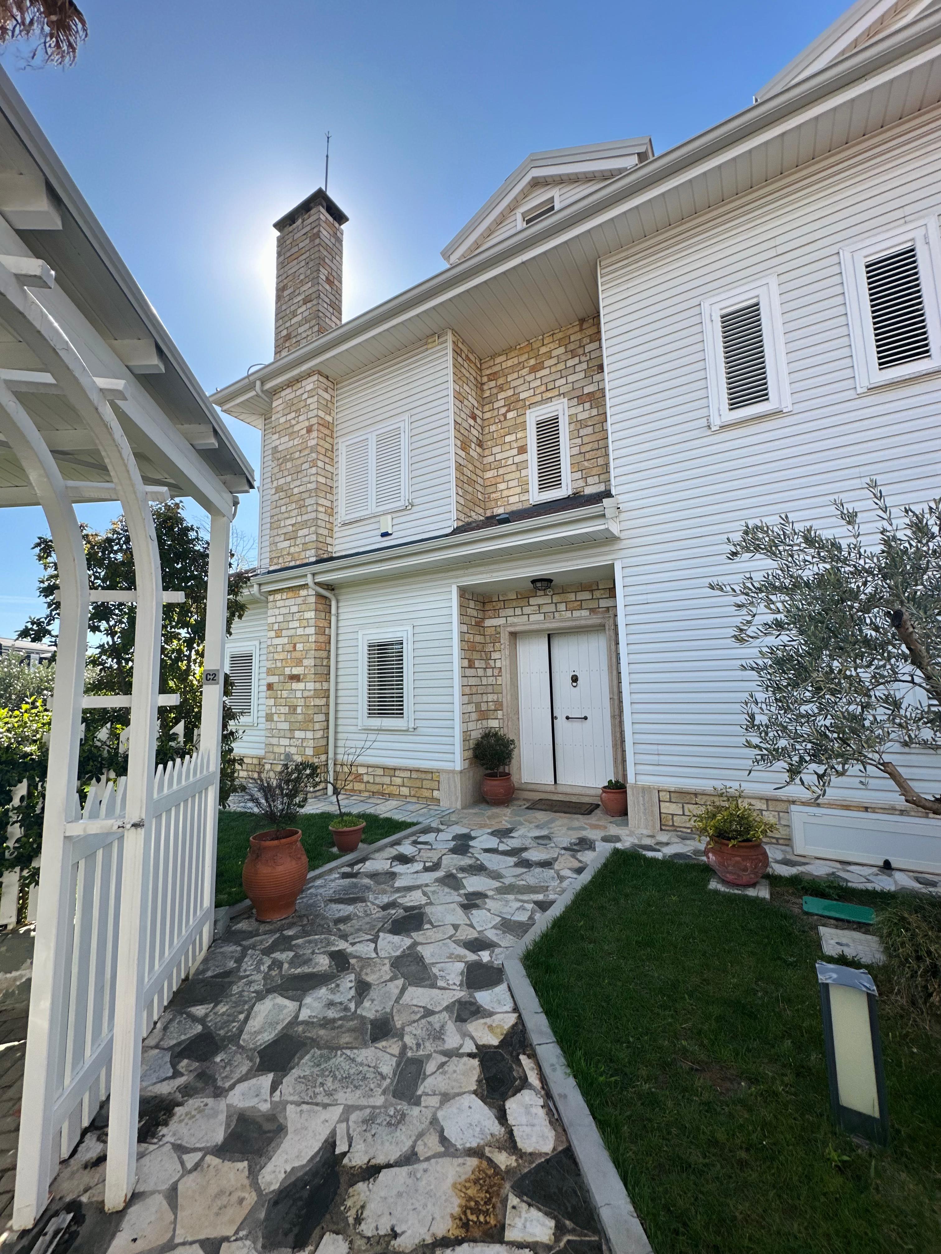 Vila para alugar | teg – Complexo residencial garden vilas | €4000/mês
