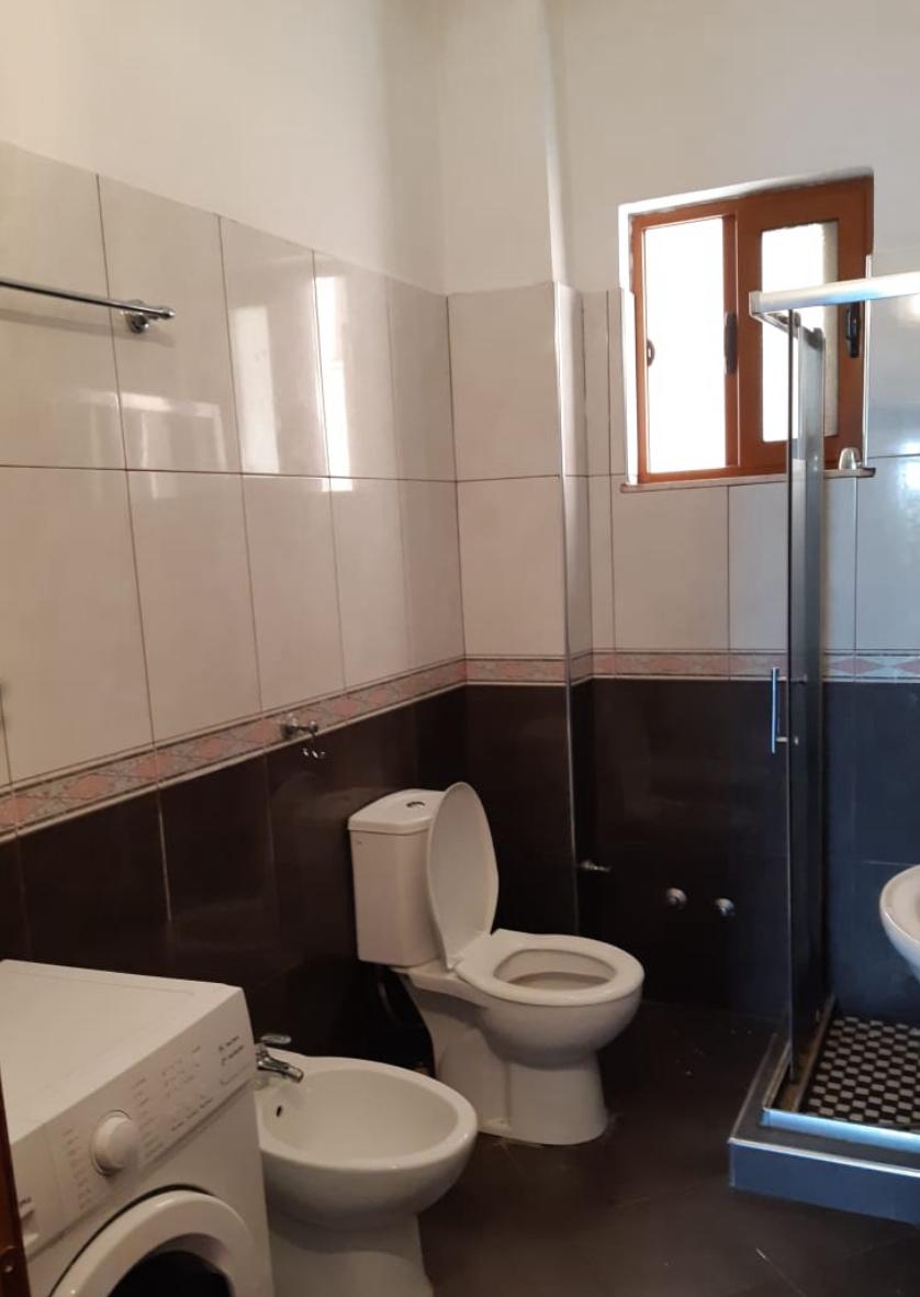 Miete | privates haus 2 + 1 | nënstacioni elektrik | 400 €/monat (5)