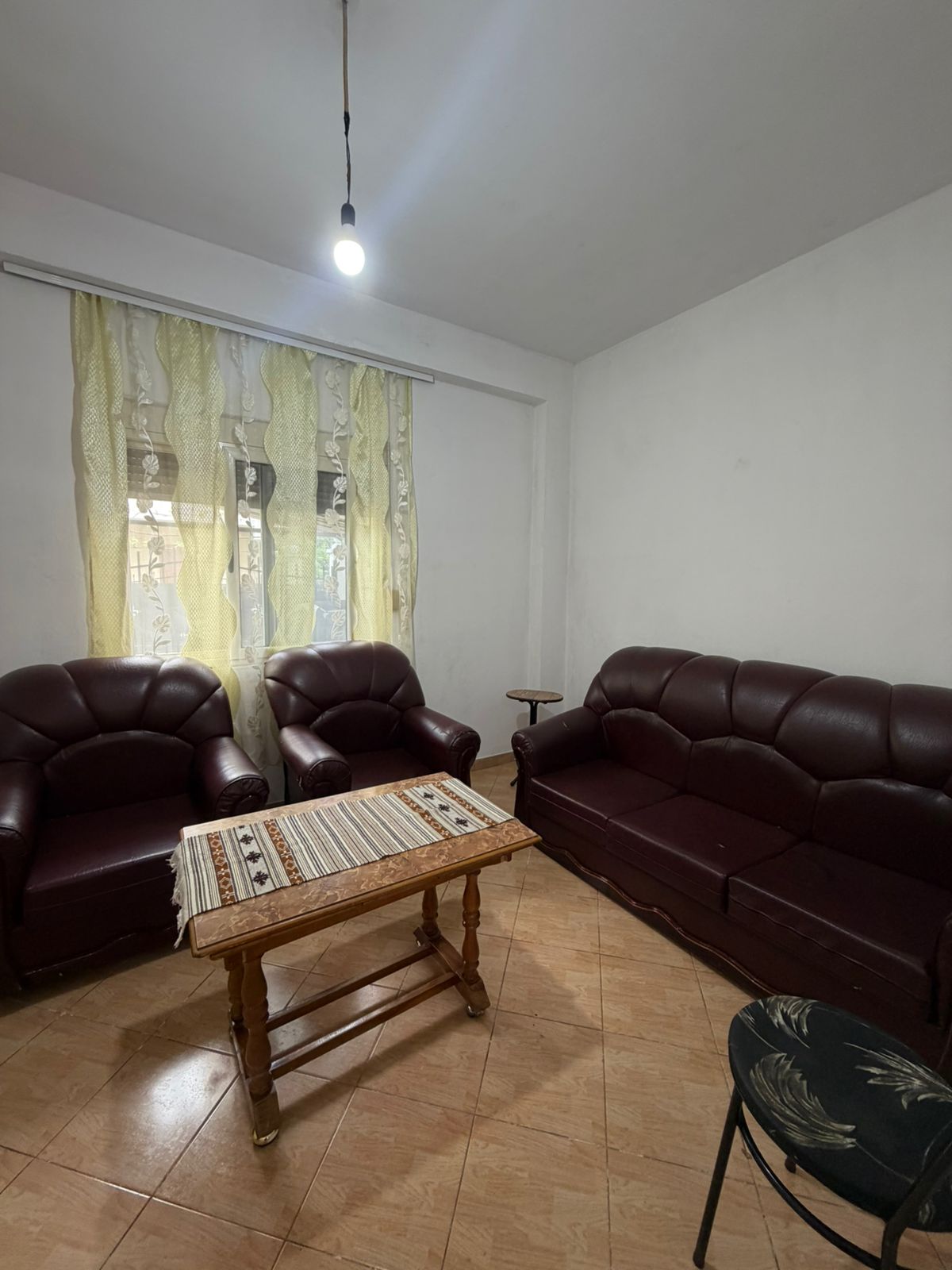 Miete | privates haus 1 + 1 | rruga jordan misja | 300 €/monat