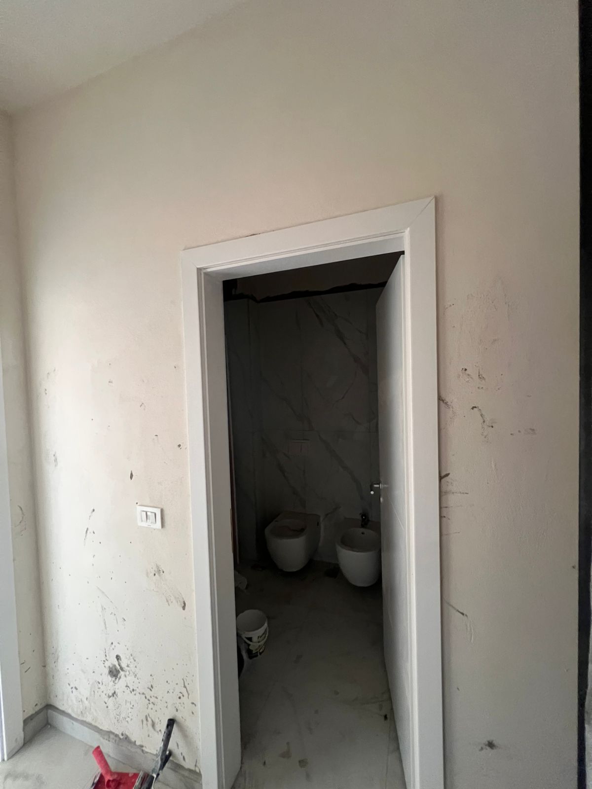 Qera | business space | kamez | €350/month (5)