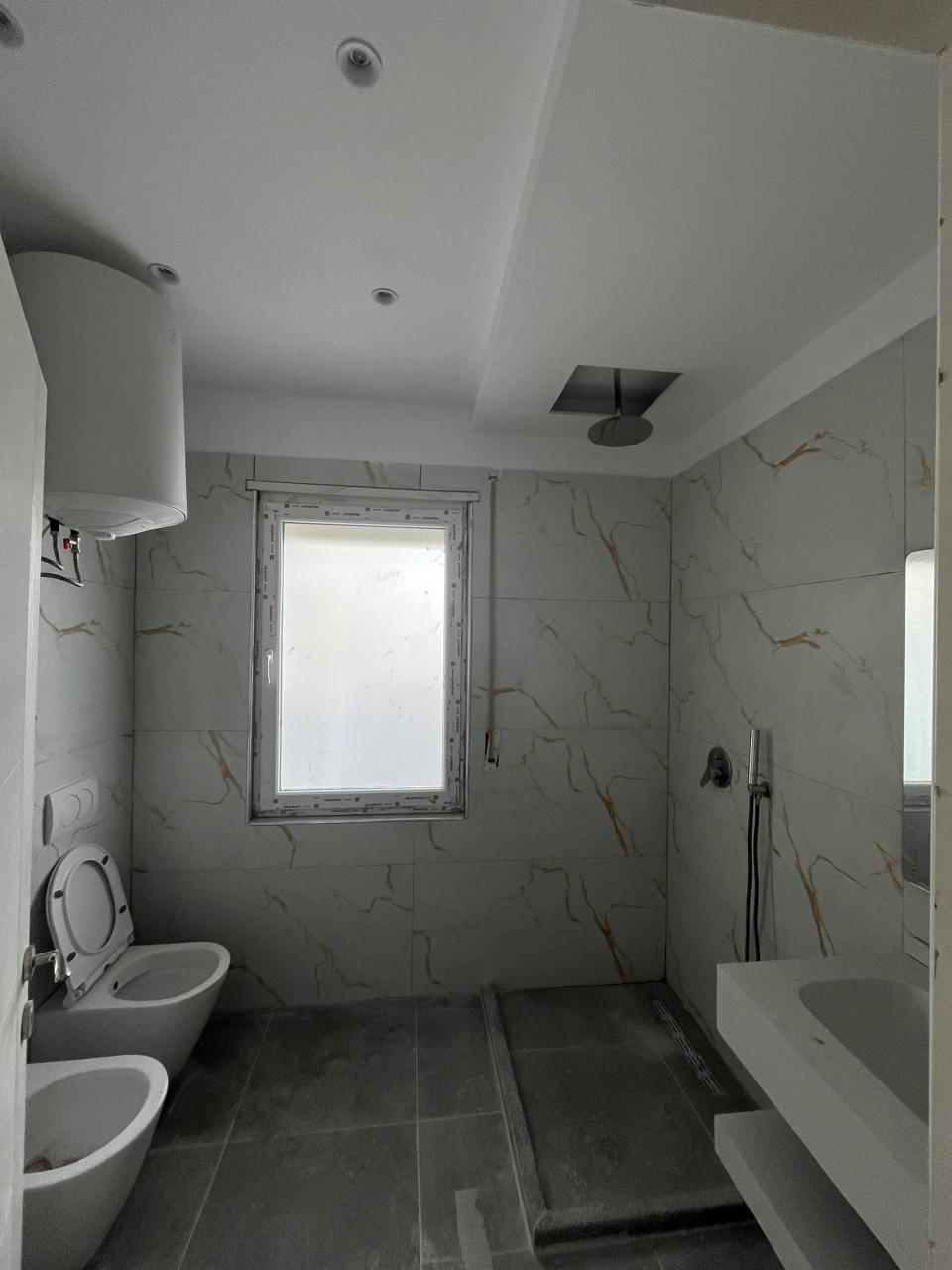 Aluguel | apartamento 1 + 1 | fresku | 500 €/mês (2)