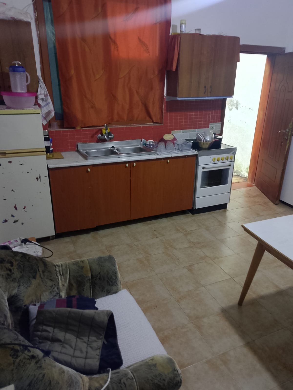 Aluguel | casa privada 1 + 1 | rruga 5 maji | €200/mês (2)