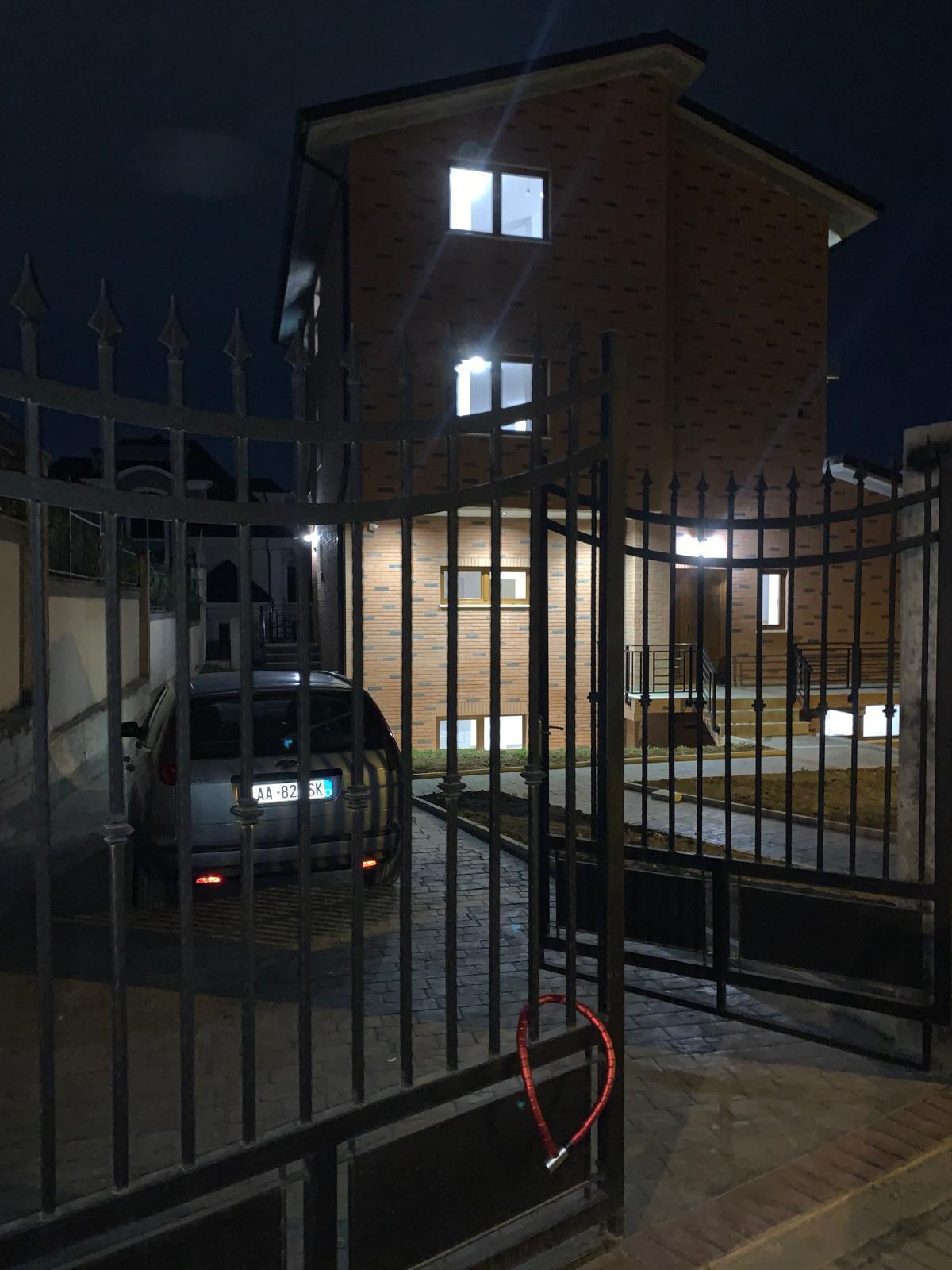 Qera | vilë 10 + 1 | teg – Tirana east gate | 3000 €/muaj