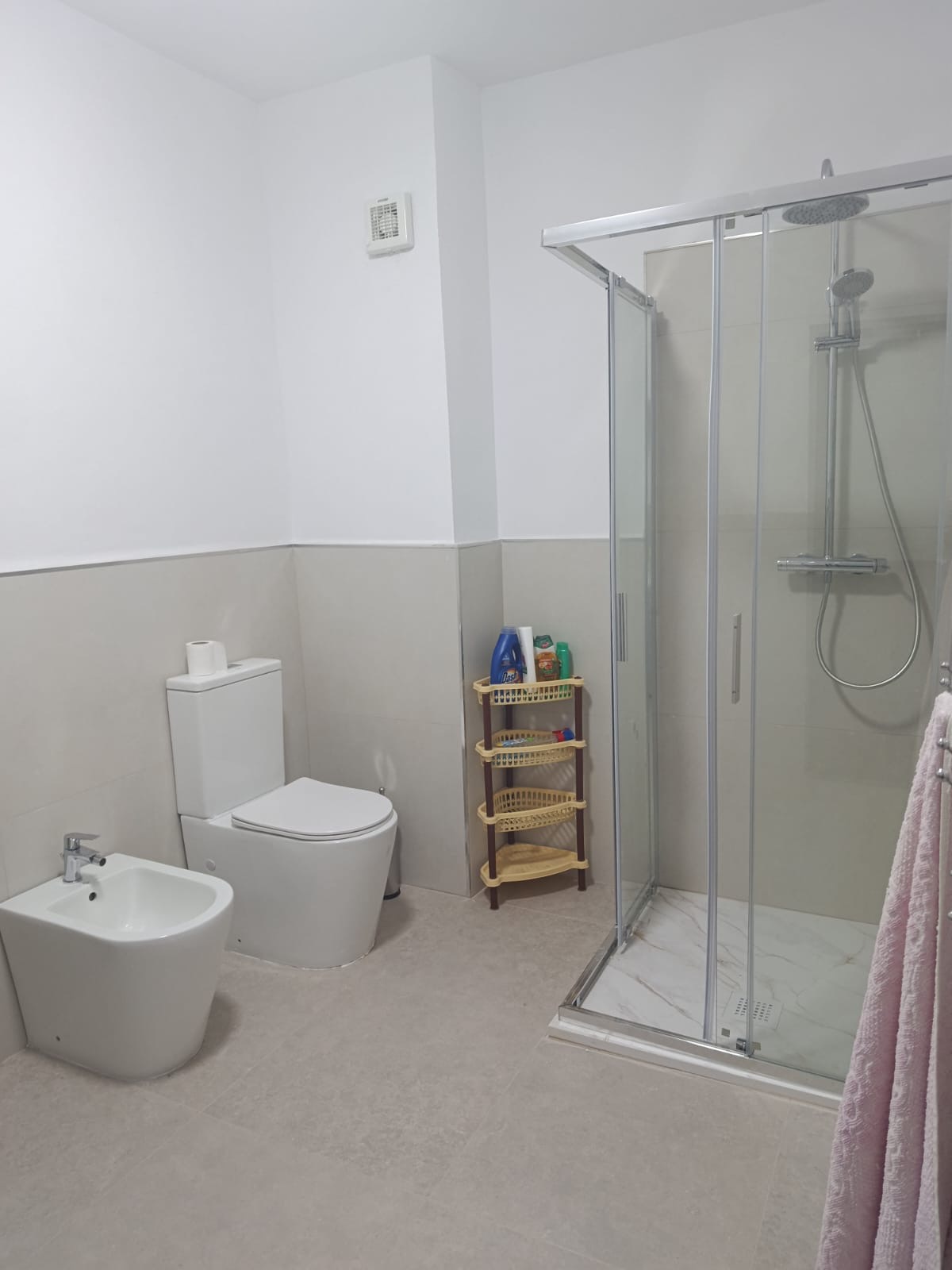 Aluguel | apartamento 2 + 1 | ministério do interior | 550 €/mês (5)