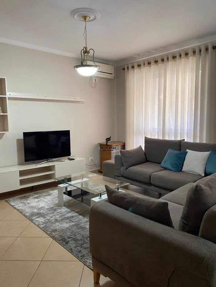Piso en alquiler 1+1 rruga e elbasanit 80.000 leke