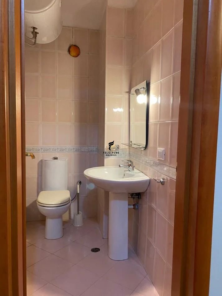 Piso en alquiler 1+1 rruga e elbasanit 80.000 leke